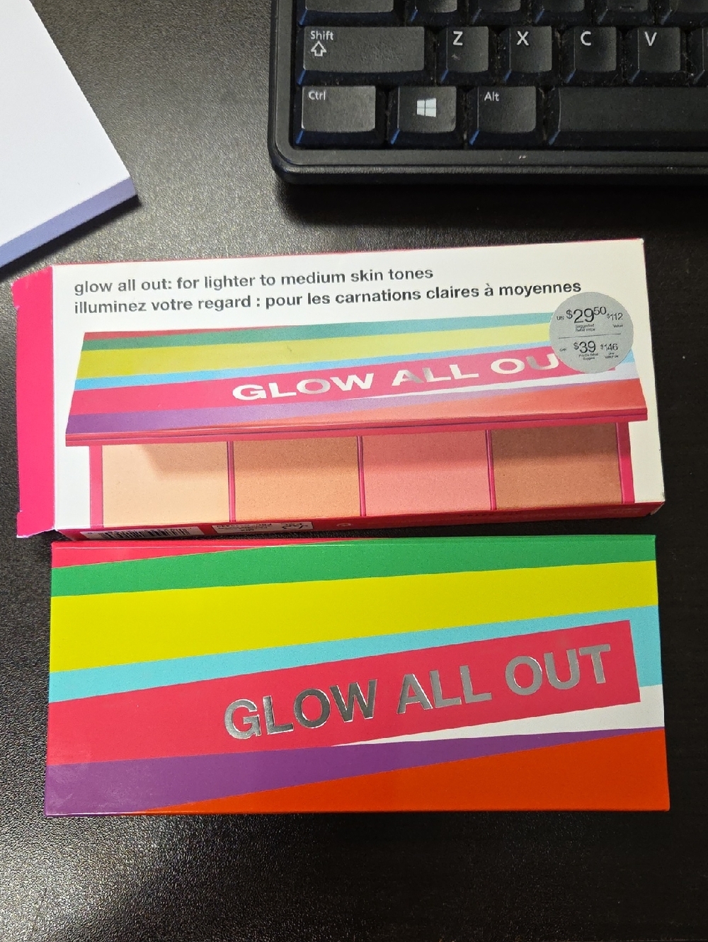 Clinque Glow all Out Limited Edition Face Palette for Light to Medium Skin NWT - Picture 5 of 8